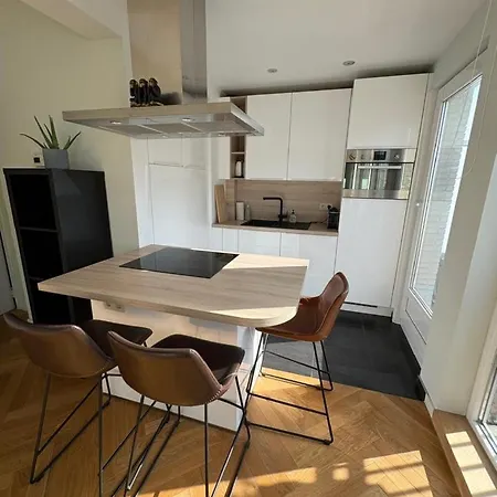 Apartment Cosy Penthouse With Balcony In Center