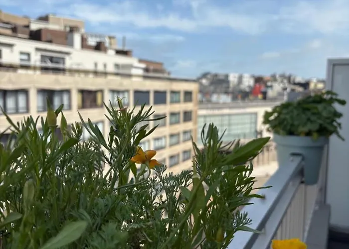 Cosy Penthouse With Balcony In Center *