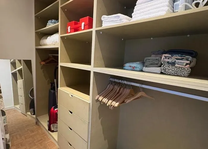 Cosy Penthouse With Balcony In Center *