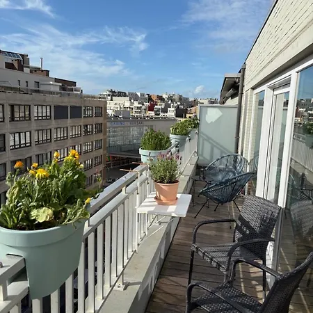 Cosy Penthouse With Balcony In Center Apartamento